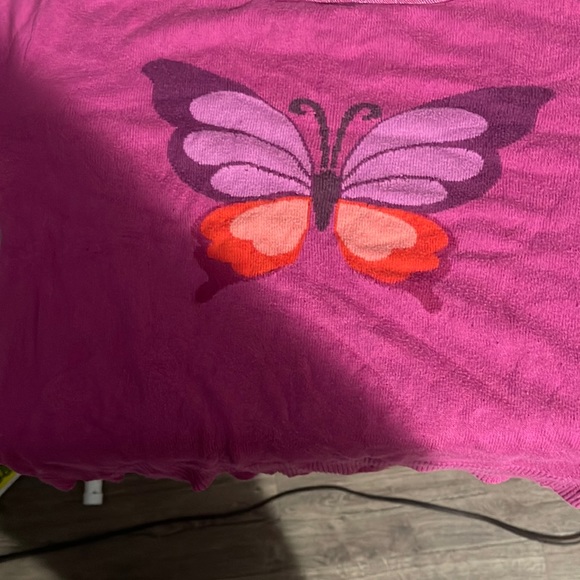 I’m selling a sweater from gap kids. - Picture 1 of 2